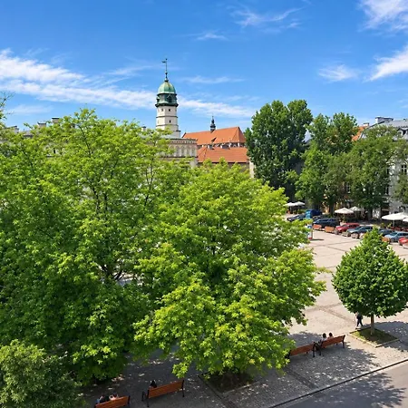 Charming Kazimierz With Square View